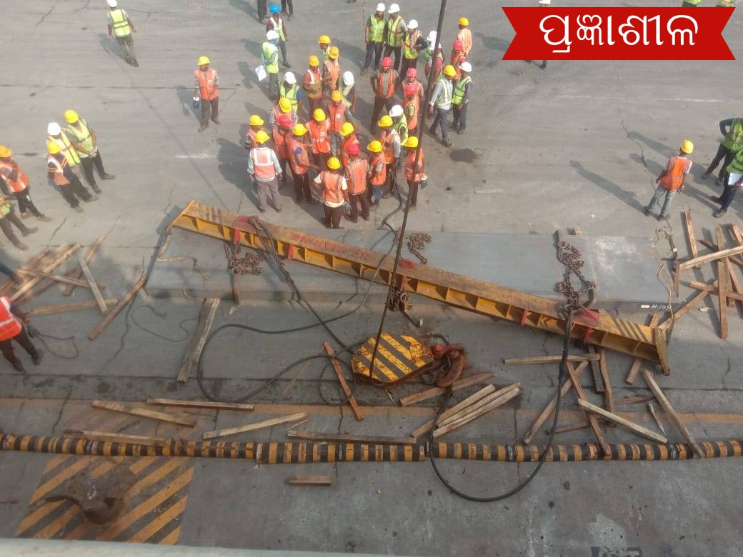 ପିଆଇସିଟି ବର୍ଥରେ କ୍ରେନ ତାର ଛିଣ୍ଡି ଖସିଲା ଲୁହା ପ୍ଲେଟ, ଅଳ୍ପକେ ବର୍ତ୍ତିଲେ ଶ୍ରମିକ