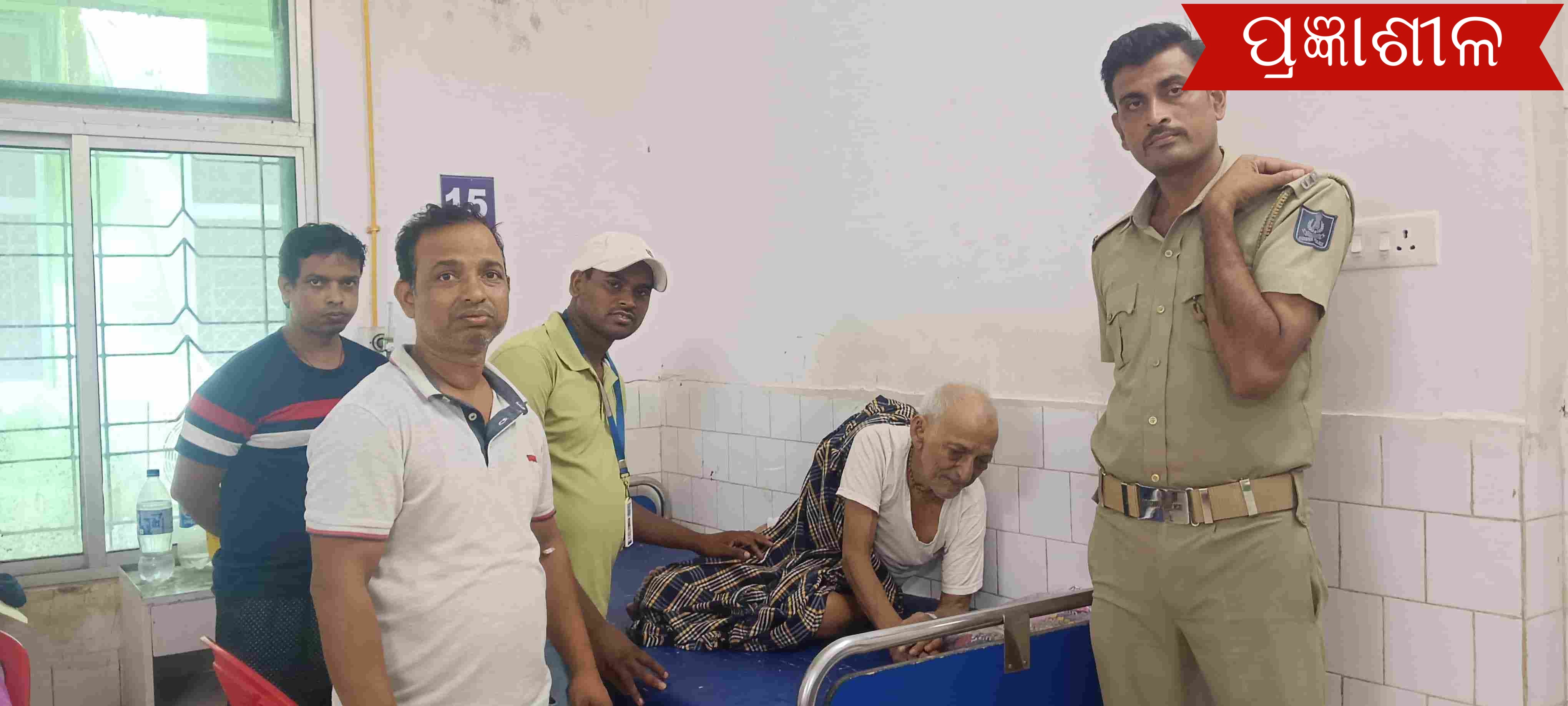 ରକ୍ତ ଦେଇ ବୃଦ୍ଧଙ୍କ ଜୀବନ ବଞ୍ଚେଇଲେ ପୋଲିସ କନେଷ୍ଟବଳ