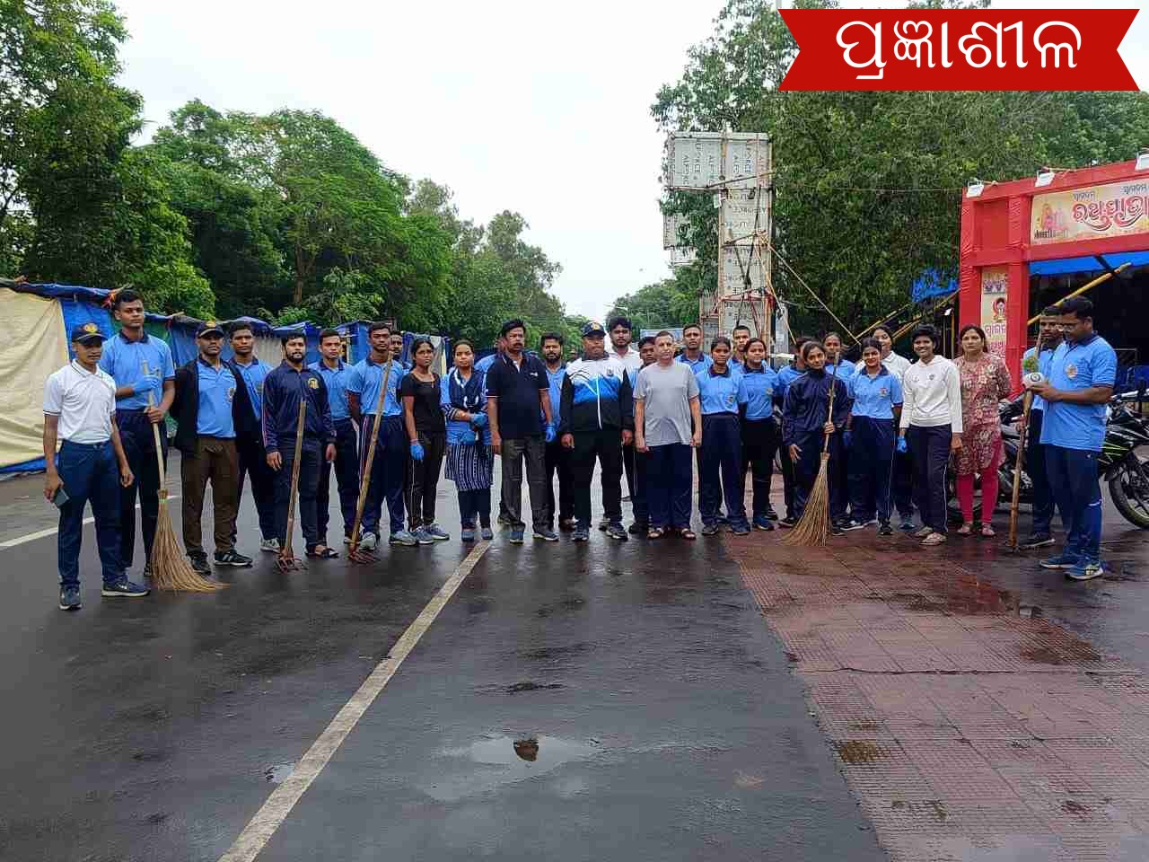 ଏନ୍‌ସିସି ଓ ଏନ୍‌ସିସି ପୁରାତନ ଛାତ୍ର ସଂଘ ପକ୍ଷରୁ ପାରାଦ୍ଵୀପ ମାଉସୀ ମା ମନ୍ଦିରରେ ସ୍ୱଚ୍ଛତା ଅଭିଯାନ ଅନୁଷ୍ଠିତ