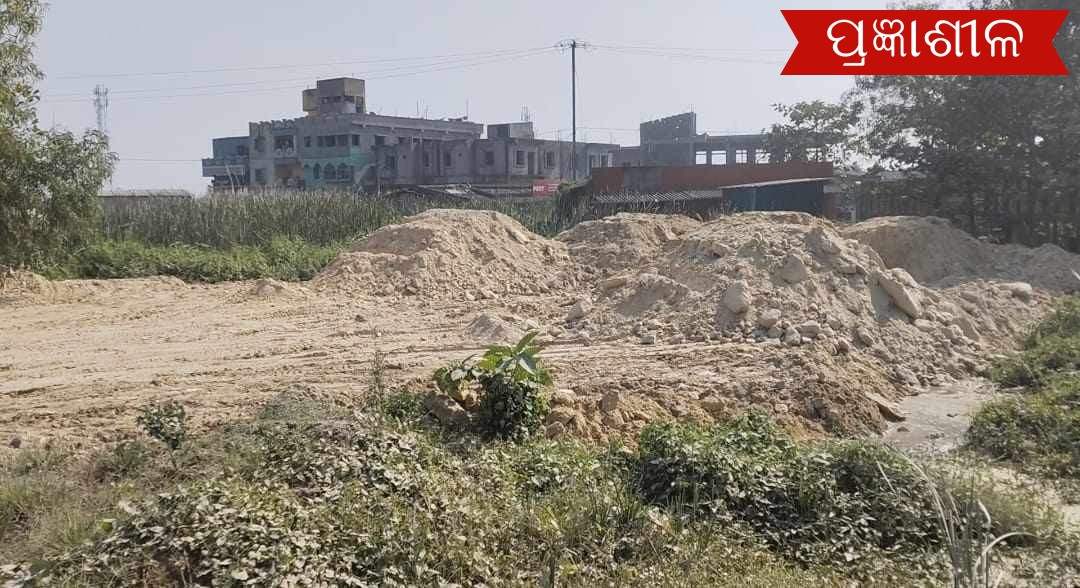 ଜାତୀୟ ରାଜପଥ ନିର୍ମାଣରେ ଜିପସମ ବ୍ୟବହାରକୁ ନେଇ ମାନବ ଅଧିକାର କମିଶନଙ୍କ ଦ୍ୱାରସ୍ଥ ହେଲେ ସମାଜସେବୀ ।